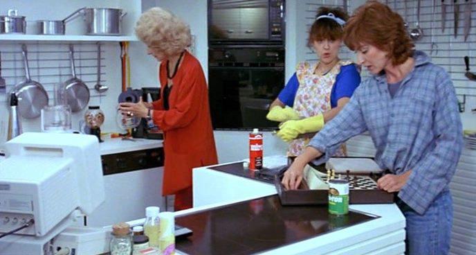 Кадр из фильма Детишки / Les nanas (1985)