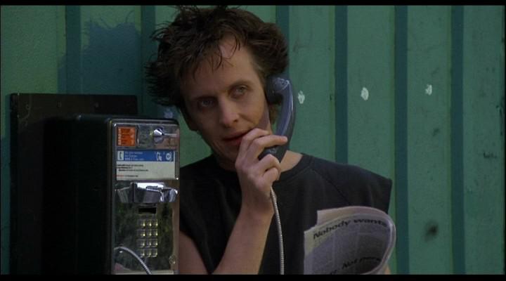 Кадр из фильма Отчаянно ищу Сьюзен / Desperately Seeking Susan (1985)