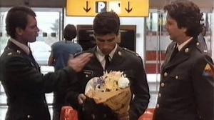 Кадры из фильма Красное каление / Red Heat (1985)