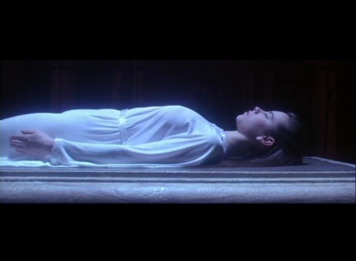 Кадр из фильма Жизненная сила / Lifeforce (1985)