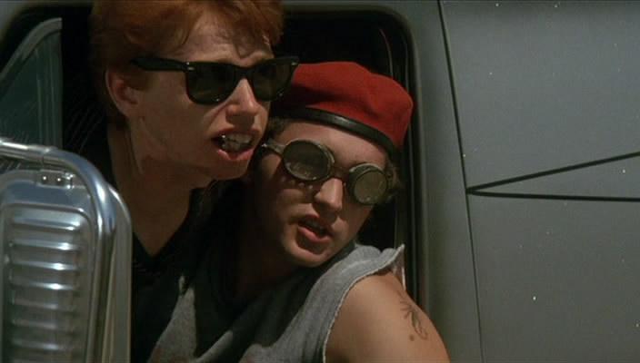 Кадр из фильма Тайный поклонник / Secret Admirer (1985)