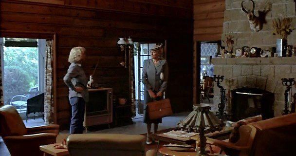 Кадр из фильма Неприкаянные сердца / Desert Hearts (1985)