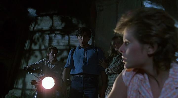 Кадр из фильма Демоны / Dèmoni (1985)