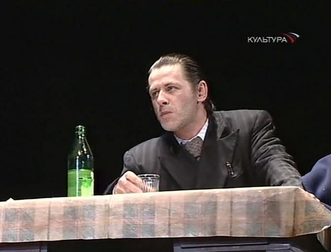 Кадр из фильма Жизнь и судьба / 16+ (2009)