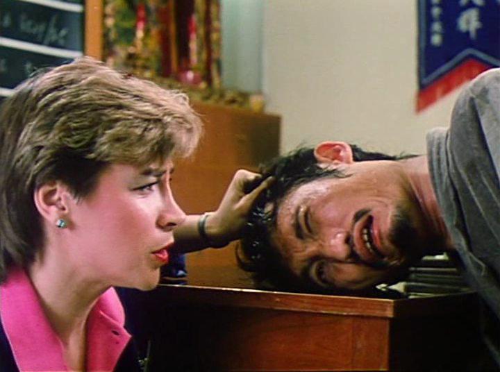 Кадр из фильма При исполнении.Полицейские убийцы / Yes, Madam! (1985)