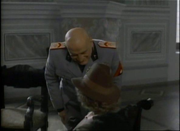 Кадр из фильма Муссолини: Нерассказанная история / Mussolini: The Untold Story (1985)
