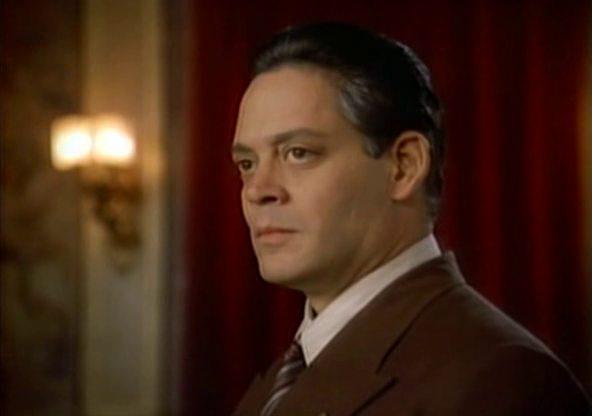 Кадр из фильма Муссолини: Нерассказанная история / Mussolini: The Untold Story (1985)