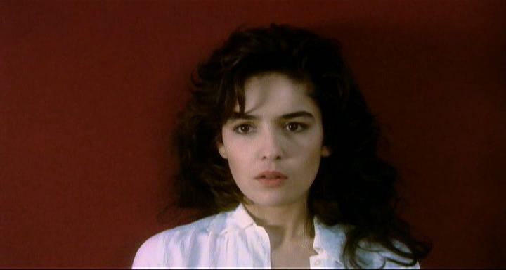Кадр из фильма Дьявольский мед / Il miele del diavolo (1986)