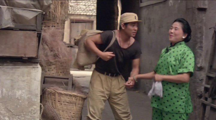 Кадр из фильма Рожденный защищать / Zhong hua ying xiong (1986)