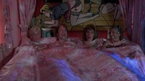 Кадры из фильма Телетеррор / TerrorVision (1986)