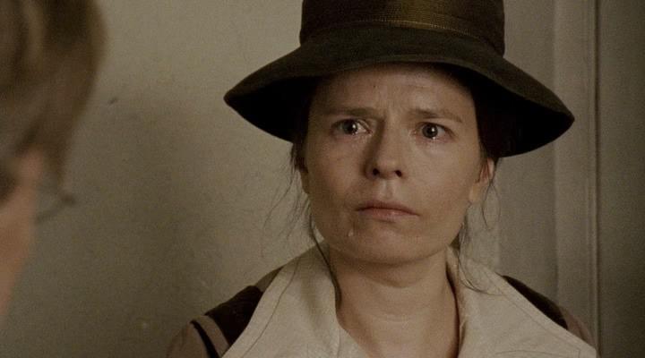 Кадр из фильма Незабываемые моменты / Maria Larssons eviga ögonblick (2008)