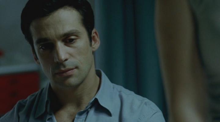 Кадр из фильма Всё начинается у моря / Hakol Mathil Bayam (2008)
