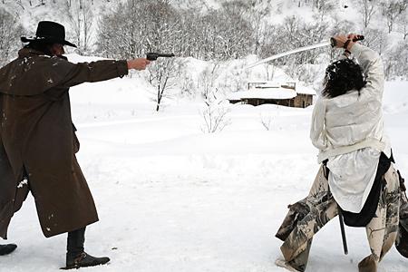 Кадр из фильма Сукияки Вестерн Джанго / Sukiyaki Western Django (2008)