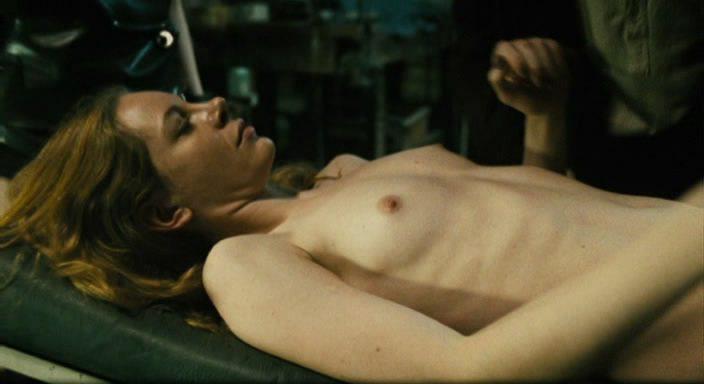 Кадр из фильма Реинкарнация демона / Encarnação do Demônio (2008)