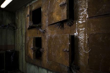 Кадр из фильма Темный этаж / Dark Floors (2008)