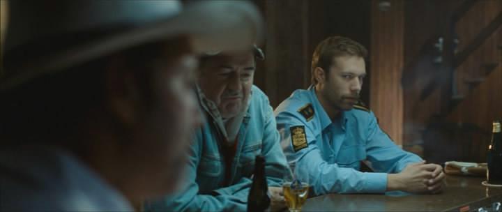 Кадр из фильма Ужасно счастлив / Terribly happy (2008)