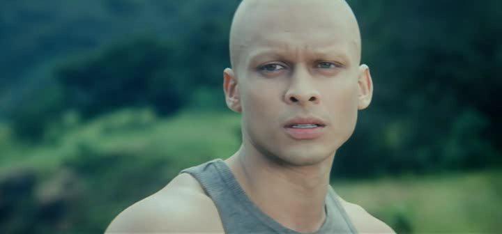 Кадр из фильма Чужой / Alag: He Is Different.... He Is Alone... (2008)