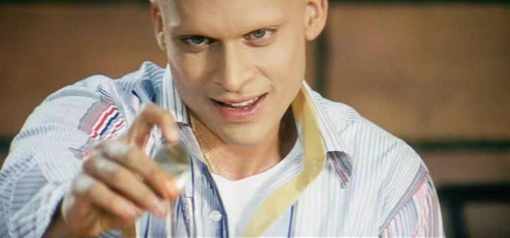 Кадр из фильма Чужой / Alag: He Is Different.... He Is Alone... (2008)