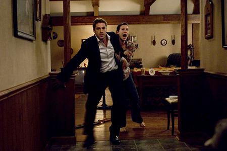 Кадр из фильма Незнакомцы / Familiar Strangers (2008)
