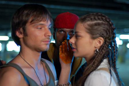 Кадр из фильма Стритрейсеры (2008)