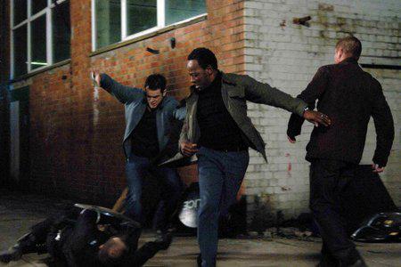 Кадр из фильма Вне закона / Down by Law (2008)
