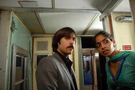 Кадр из фильма Поезд на Дарджилинг. Отчаянные путешественники / The Darjeeling Limited (2008)