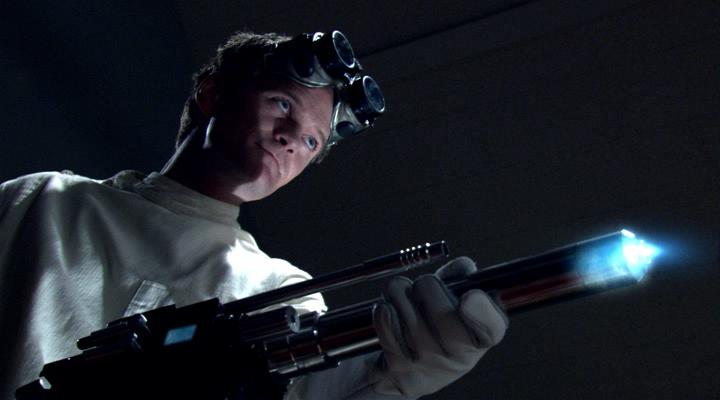 Кадр из фильма Музыкальный блог Доктора Ужасного / Dr. Horrible's Sing-Along Blog (2008)