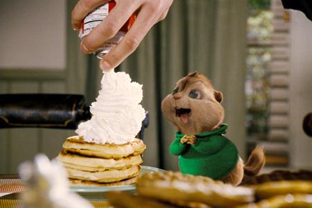 Кадр из фильма Элвин и бурундуки / Alvin and the Chipmunks (2007)