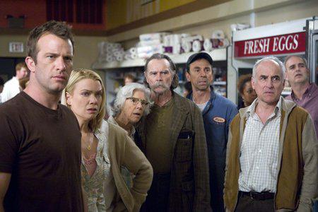 Кадр из фильма Мгла / The Mist (2007)