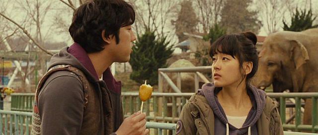 Кадр из фильма Сладкая ложь / Dal-kom-han geo-jit-mal (2008)