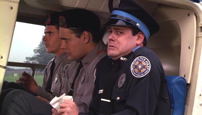 Кадр из фильма Полицейская Академия 3: Переподготовка / Police Academy 3: Back in Training (1986)