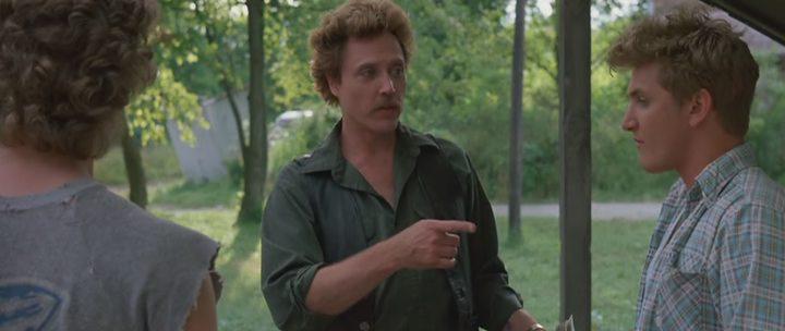 Кадр из фильма В упор / At Close Range (1986)