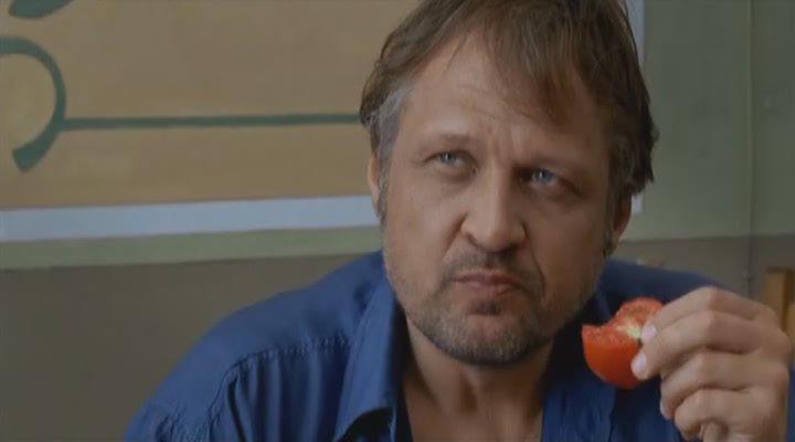 Кадр из фильма Метеоидиот / The Rainbowmaker (2008)
