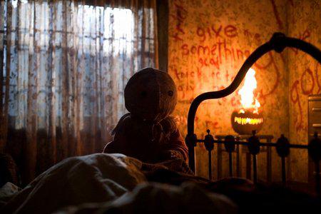 Кадр из фильма Кошелек или жизнь / Trick 'r Treat (2008)