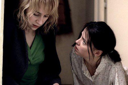 Кадр из фильма 4 месяца, 3 недели и 2 дня / 4 luni, 3 saptamani si 2 zile (2007)