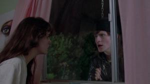 Кадры из фильма На берегу реки / River's Edge (1986)