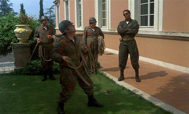 Кадр из фильма Школа воров / Scuola di ladri (1986)