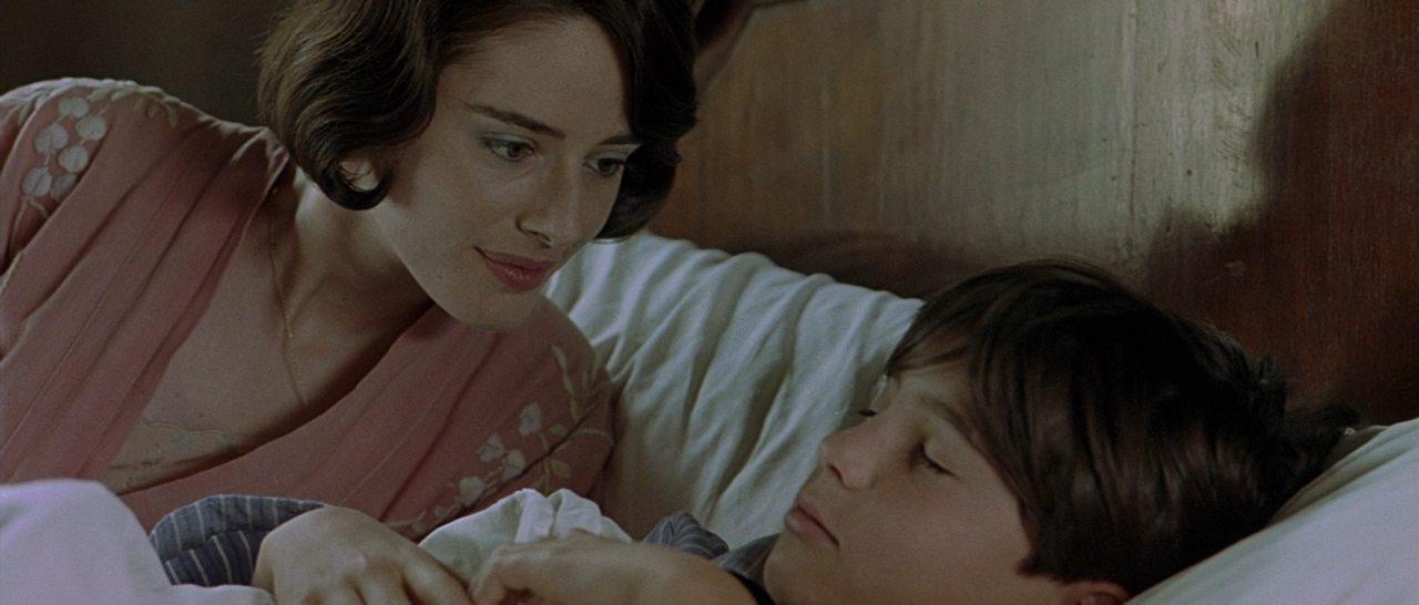 Кадр из фильма 13 роз / Las 13 rosas (2007)