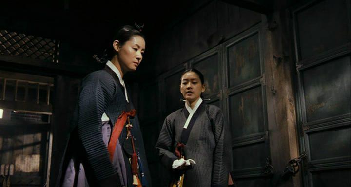Кадр из фильма Дворцовые тени / Goongnyeo (2007)