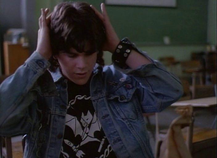 Кадр из фильма Конфеты или смерть / Trick or Treat (1986)