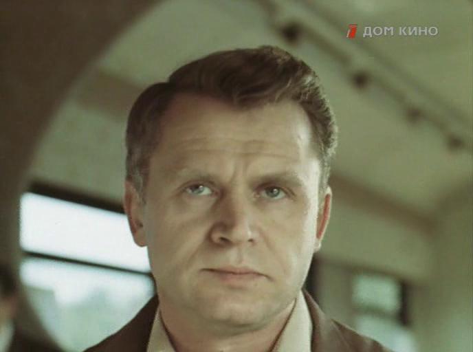 Кадр из фильма Дополнительный прибывает на второй путь (1986)