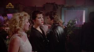 Кадры из фильма Современные девушки / Modern Girls (1986)