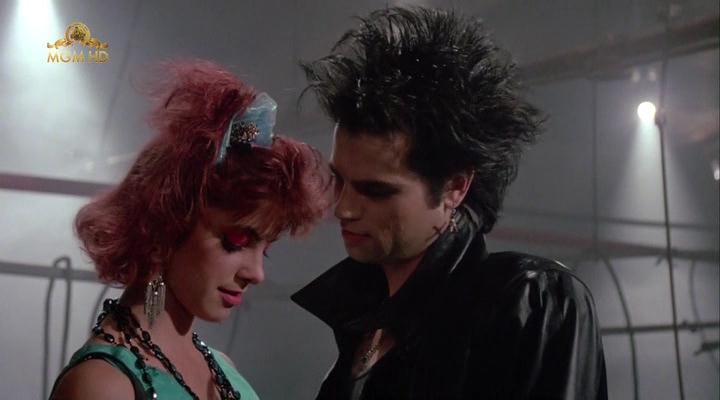Кадр из фильма Современные девушки / Modern Girls (1986)