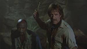 Кадры из фильма Идущий в огне / Firewalker (1986)