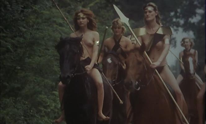 Кадр из фильма Амазонки золотого храма / Les amazones du temple d'or (1986)