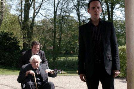 Кадр из фильма Смерть на похоронах / Death at a Funeral (2007)