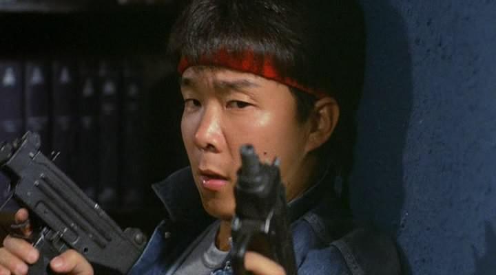 Кадр из фильма Подставленный / Long zai jiang hu (1986)