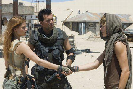 Кадр из фильма Обитель зла 3 / Resident Evil: Extinction (2007)