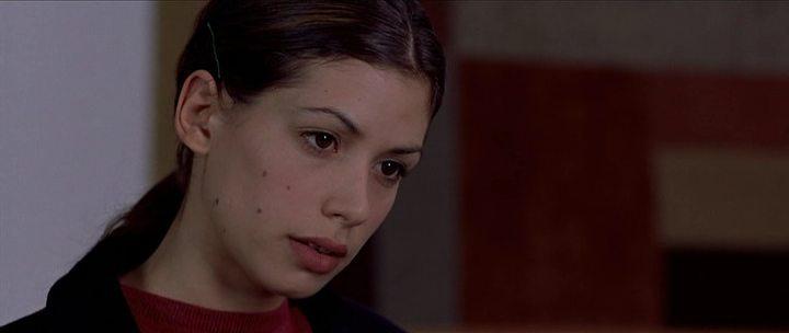 Кадр из фильма Девушка у озера / La Ragazza Del Lago (2007)