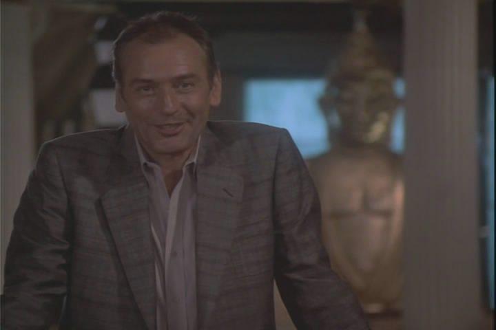 Кадр из фильма Любовь среди воров / Love Among Thieves (1987)